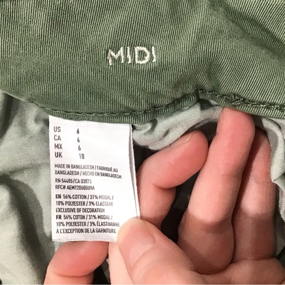 American Eagle Women’s Olive Green Super Stretch Midi Twill Shorts Size 6 Summer - Picture 4 of 4